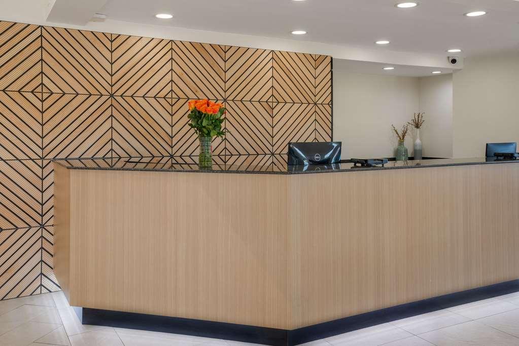 Quality Suites Lake Charles Downtown Exterior foto