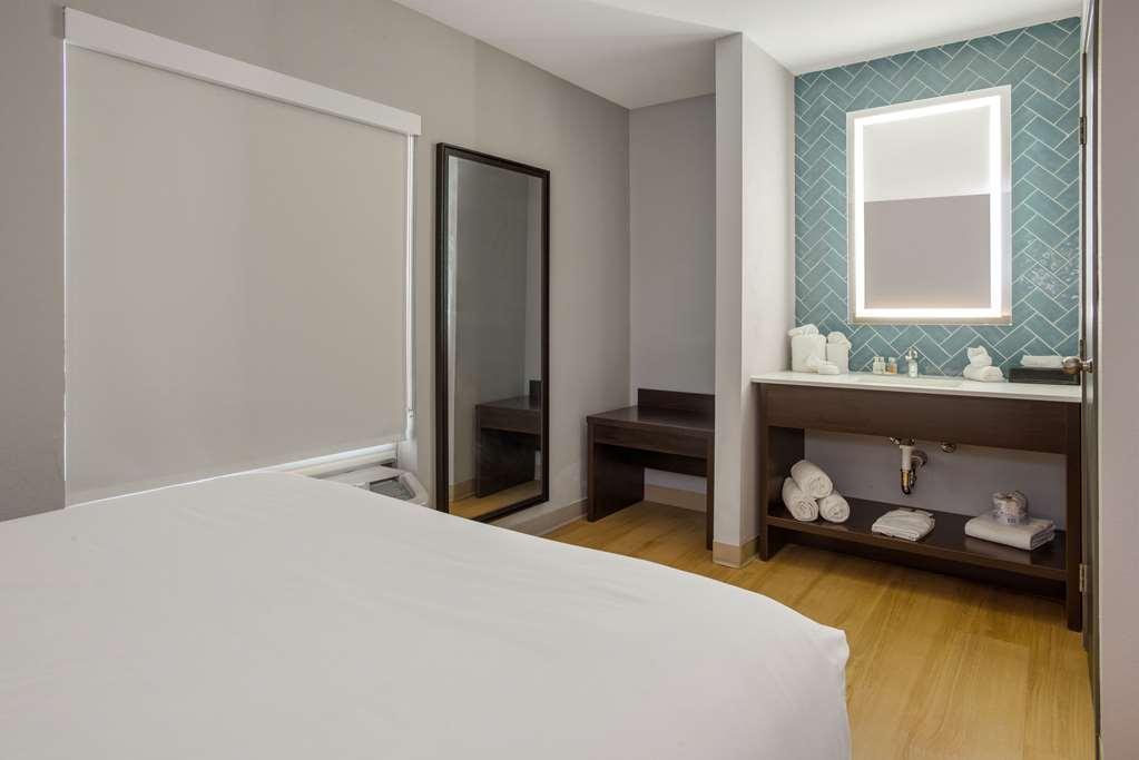 Quality Suites Lake Charles Downtown Exterior foto