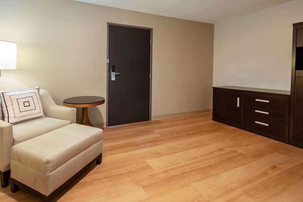 Quality Suites Lake Charles Downtown Exterior foto