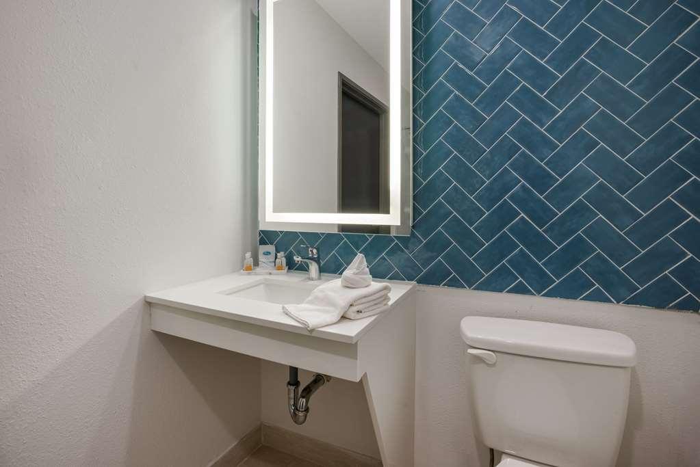 Quality Suites Lake Charles Downtown Exterior foto